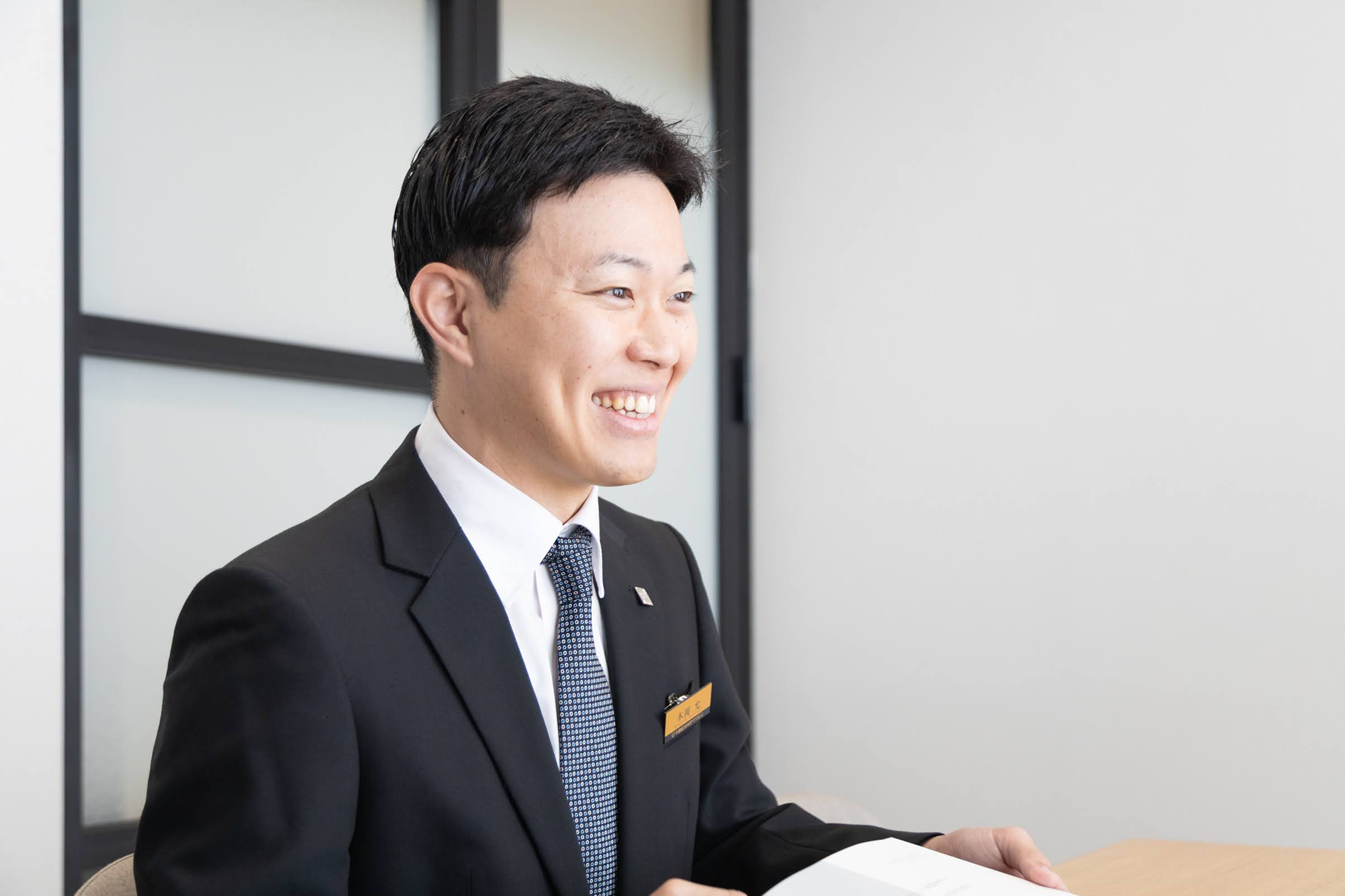 本岡 允